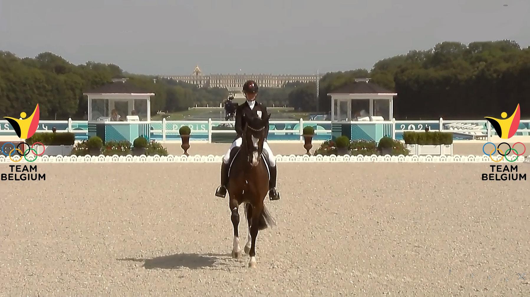 LARISSA PAULUIS, cavalière olympique